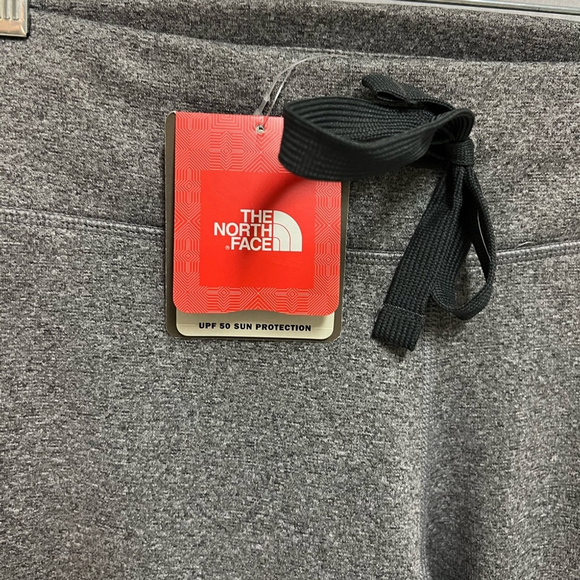 The North Face Grey Cropped Jogger Sweats for Women Sz XXL NWT - Picture 6 of 7